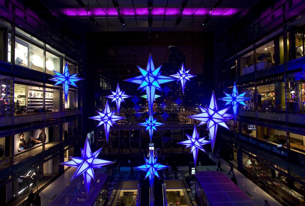 Brick-and-Mortar Retail Just May Have a Happy&nbsp;Holiday